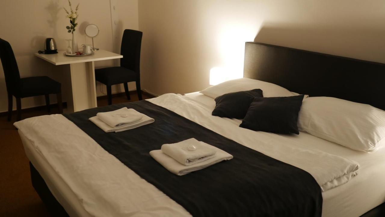 Hotel Bily Konicek Třeboň Dış mekan fotoğraf