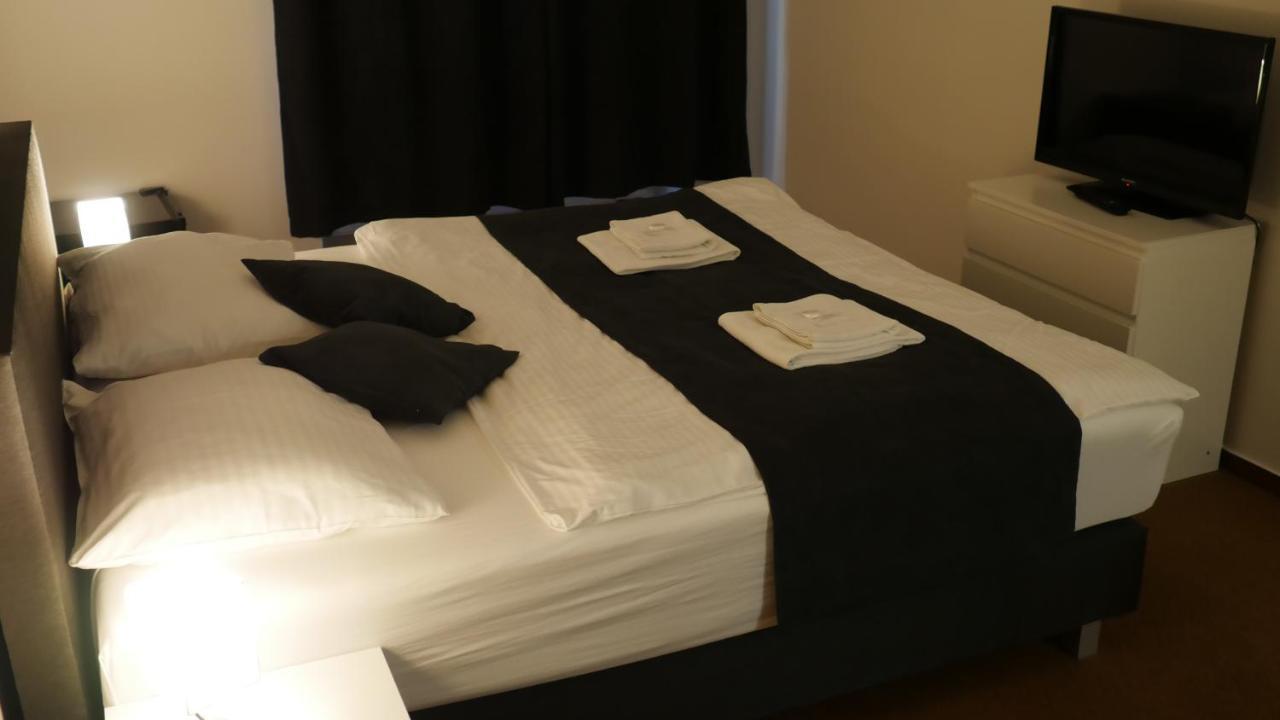 Hotel Bily Konicek Třeboň Dış mekan fotoğraf
