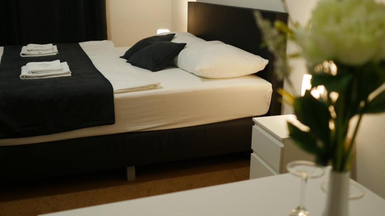Hotel Bily Konicek Třeboň Dış mekan fotoğraf